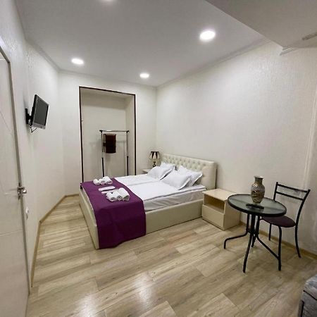 Aa Hotel Тбілісі Екстер'єр фото