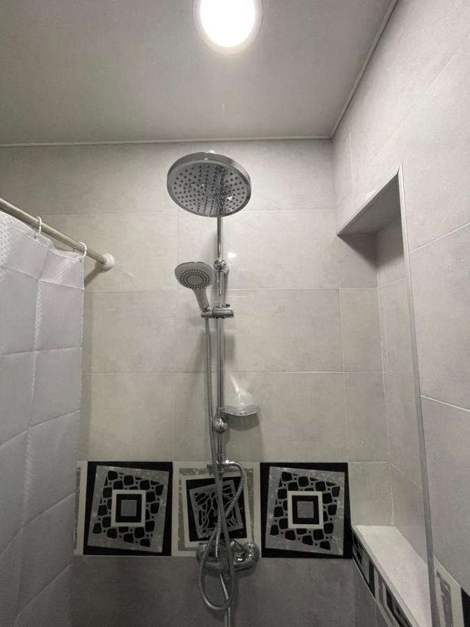Aa Hotel Тбілісі Екстер'єр фото