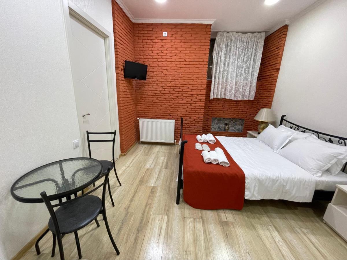 Aa Hotel Тбілісі Екстер'єр фото