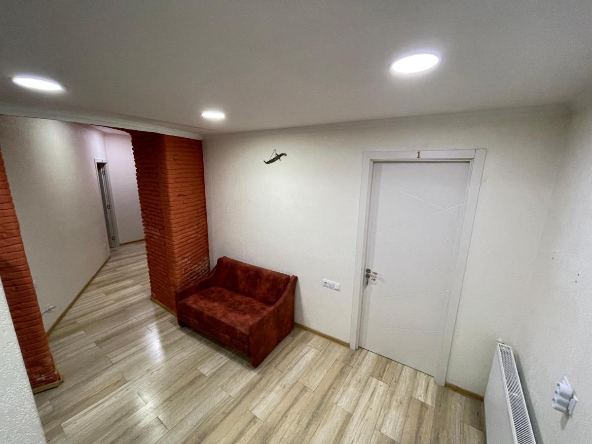 Aa Hotel Тбілісі Екстер'єр фото